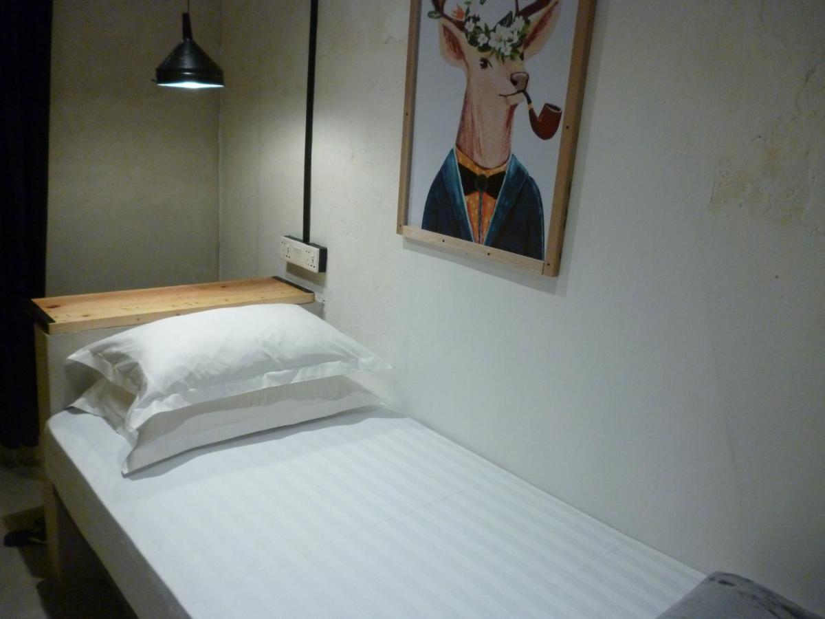 Ola Hostel Malacca Eksteriør bilde